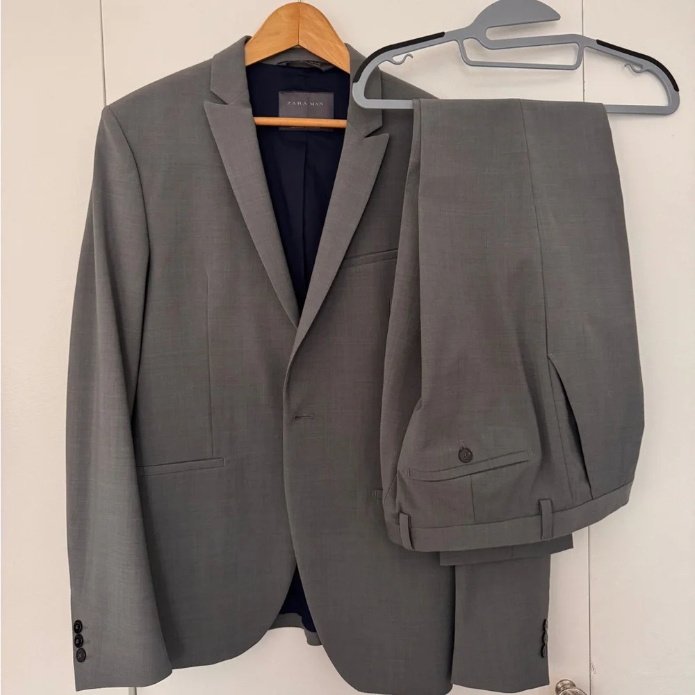 Zara Men's Gray Two-Piece Suit Jacket & Pants